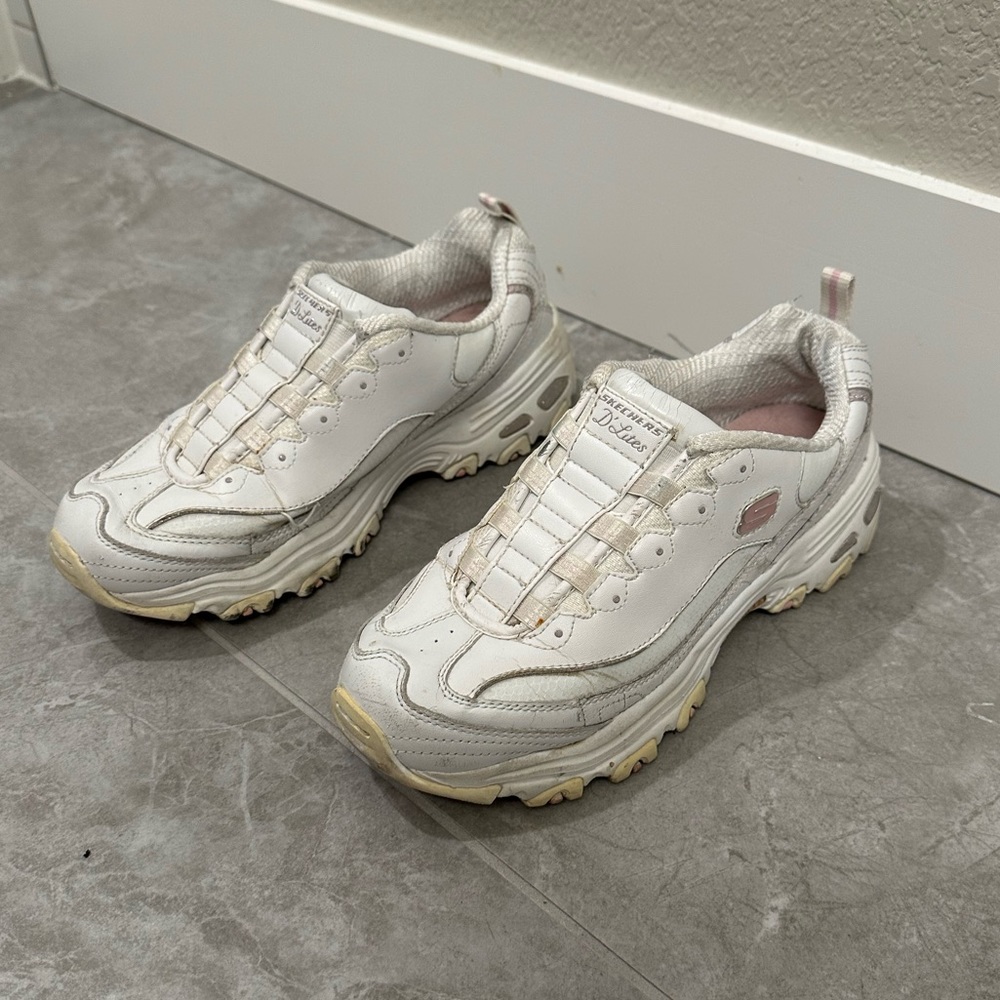 Skechers slip on sneaker, size 7.5